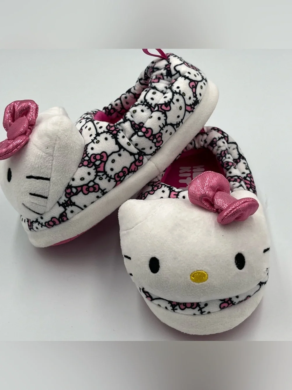 Hello Kitty White & Pink Plush Kids Slip-On Slippers with Bow